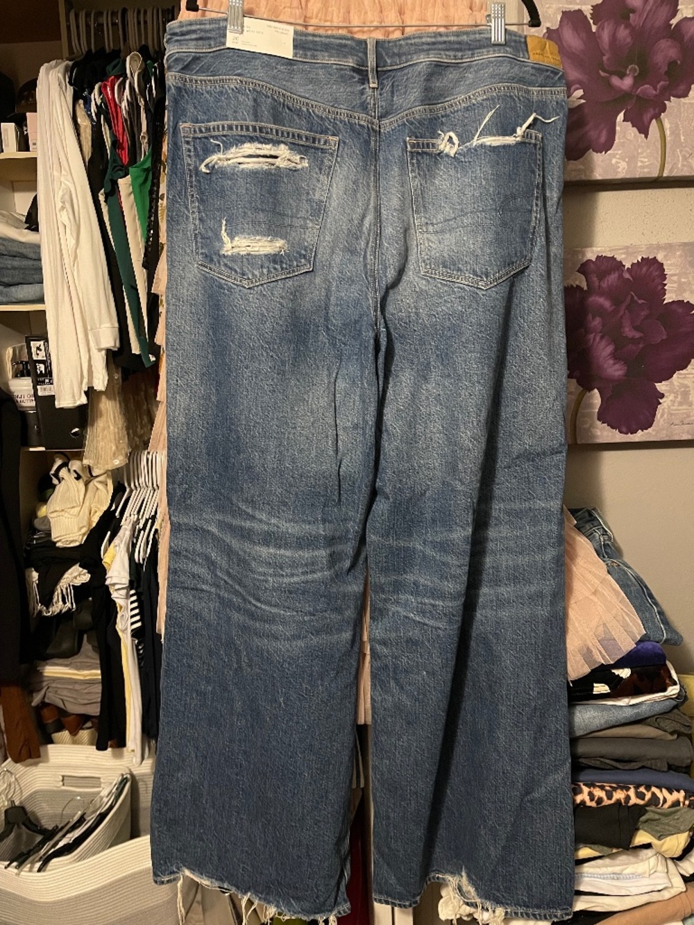 American Eagle Wide Leg Distressed Jeans NWT - Picture 2 of 5